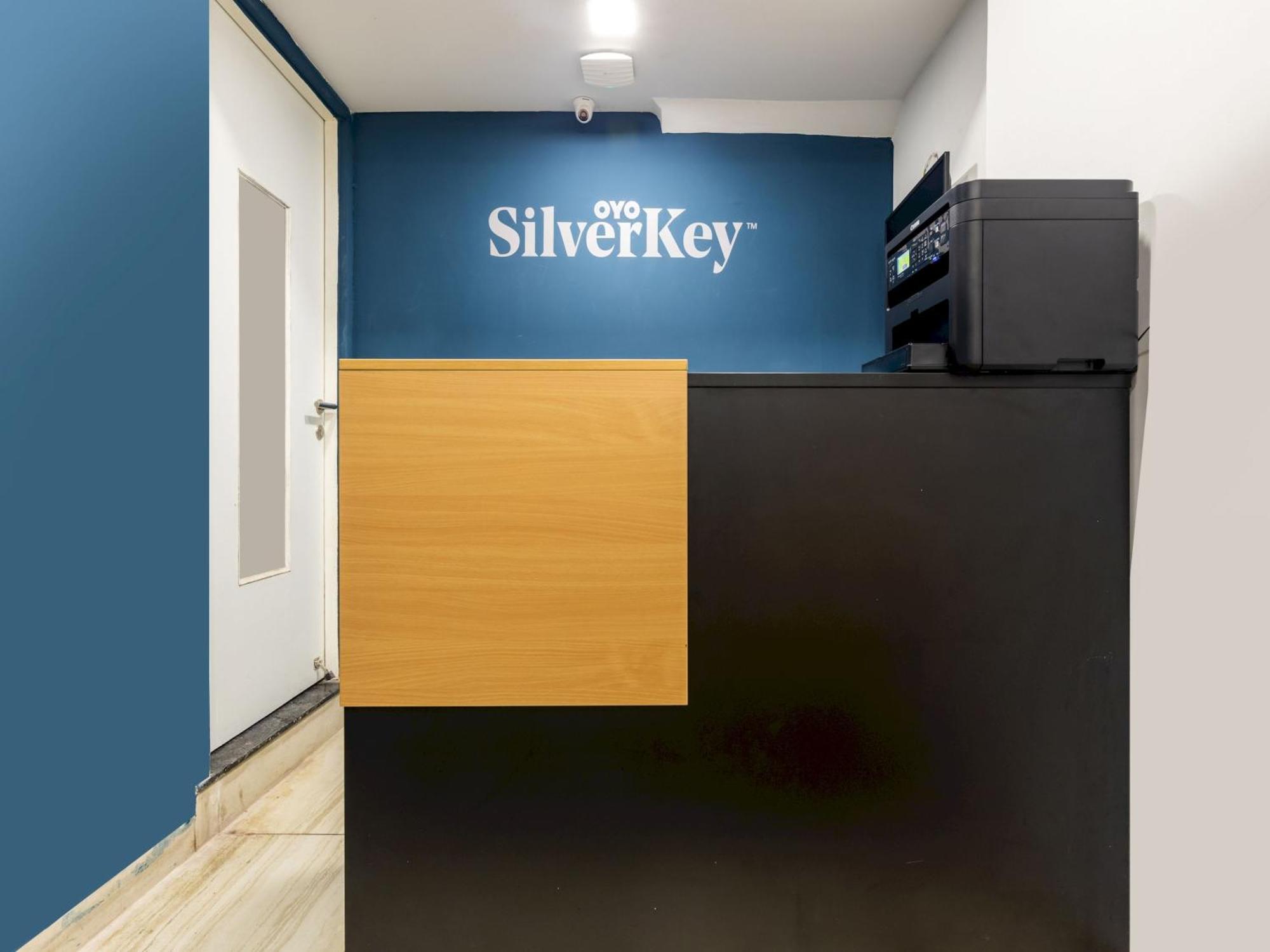 Silverkey Fusion Stays Indore Exteriör bild