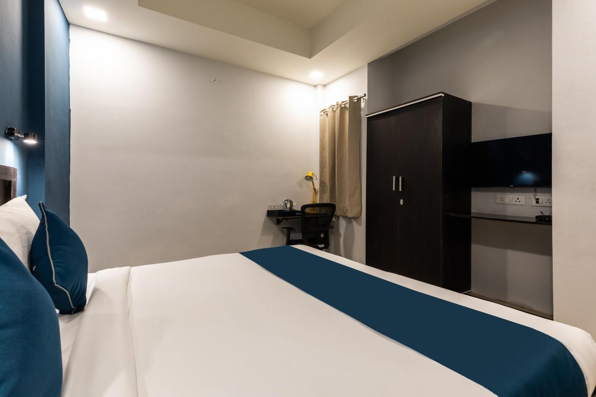 Silverkey Fusion Stays Indore Exteriör bild